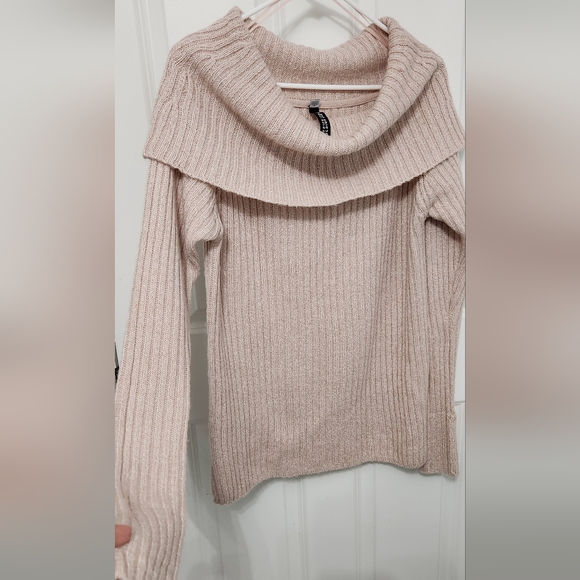 Design Lab Lord & Taylor Off The Shoulder Sweater pink size S - Picture 6 of 7